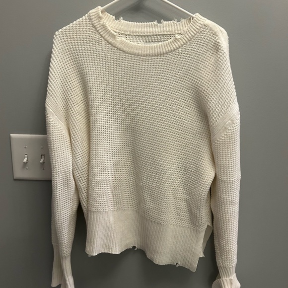 Pistola white distressed sweater size medium - Picture 3 of 8